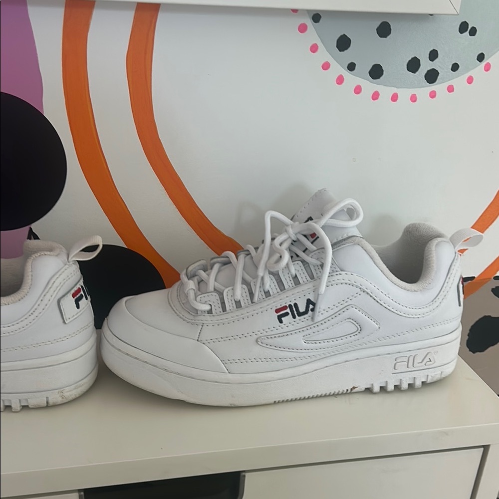 Fila size 6 used but still looks good